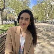 Doy clases particulares económicas enfocadas a la asignatura de inglés para alumnos de primaria. También doy refuerzo escolar para otras asignaturas